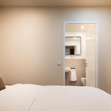 Alexa Spacious Design Up To 10 Persons - Parking - Superfast Wifi