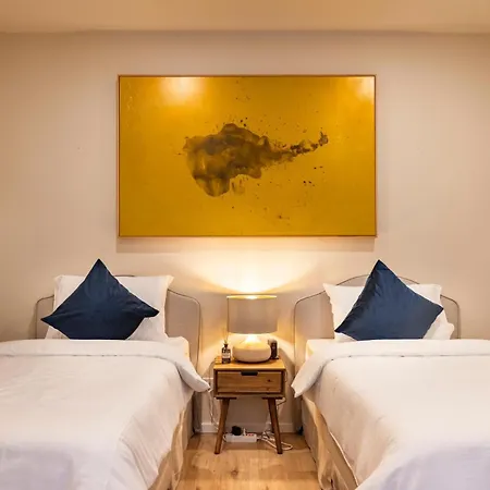 Alexa Spacious Design Up To 10 Persons - Parking - Superfast Wifi Daire Berlin