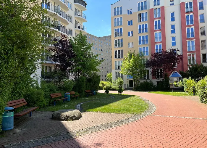 Alexa Spacious Design Up To 10 Persons - Parking - Superfast Wifi * Berlin