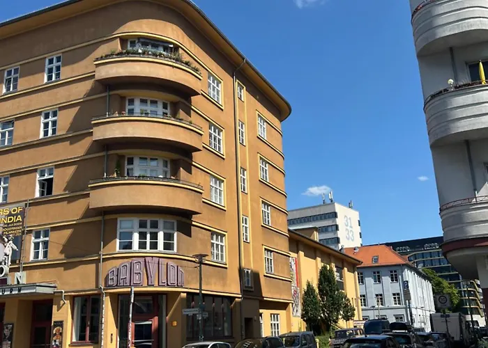 Alexa Spacious Design Up To 10 Persons - Parking - Superfast Wifi *