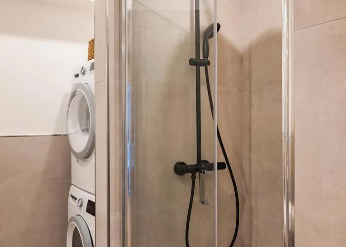 Appartamento Alexa Spacious Design Up To 10 Persons - Parking - Superfast Wifi Berlino