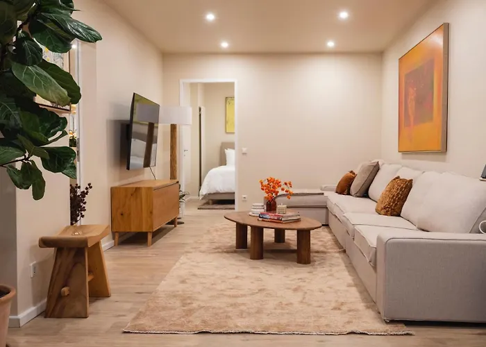 Alexa Spacious Design Up To 10 Persons - Parking - Superfast Wifi *