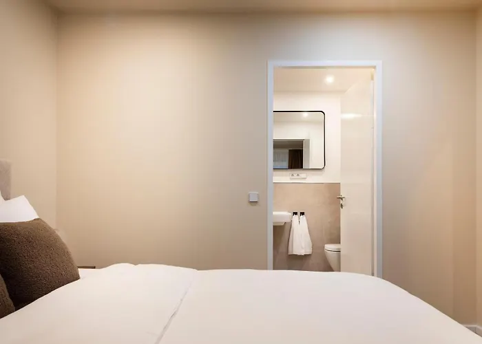 Alexa Spacious Design Up To 10 Persons - Parking - Superfast Wifi