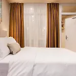 Alexa Spacious Design Up To 10 Persons - Parking - Superfast Wifi