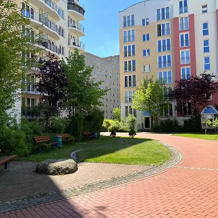 Alexa Spacious Design Up To 10 Persons - Parking - Superfast Wifi * Berlin