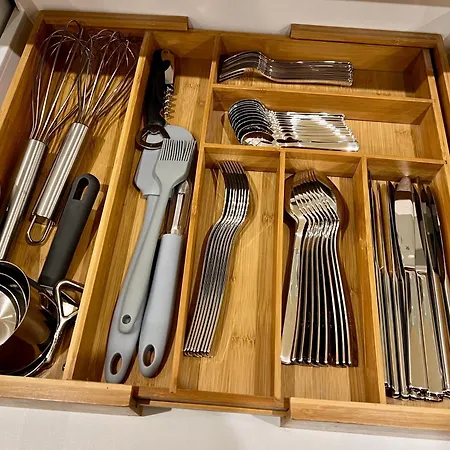 Alexa Spacious Design Up To 10 Persons - Parking - Superfast Wifi Apartment *